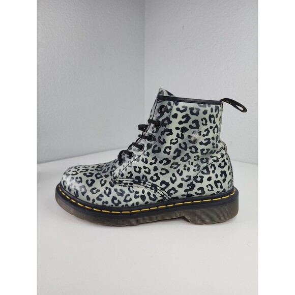 Dr. Martens 101 Leopard Print Boots Women’s US 7 Black White 6-Eye Lace-Up - Picture 11 of 14